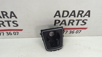 Підсклянник центральної консолі без кришки Mercedes Benz GLA 2017 - 2020 (X156) A1178101300 1050194 фото