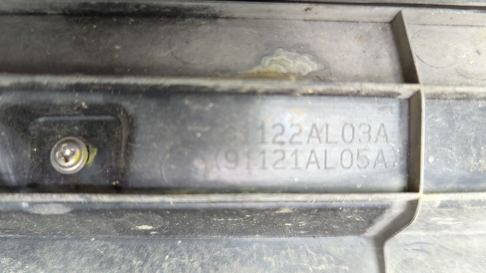 Решітка радіатора (дефект) Subaru Outback 2015-2017 (B15) 91121AL05A 1053371 фото