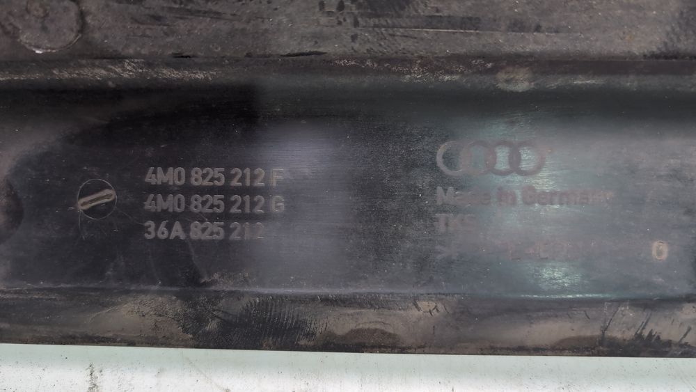 Накладка правого порога Audi Q7 2017-2019 (4M) 4M0825212F 1105259 фото