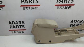 Підлокітник консолі бежевий (дефект) Volkswagen Passat 2015-2022 (B8) 561864207S86W 1037750 фото