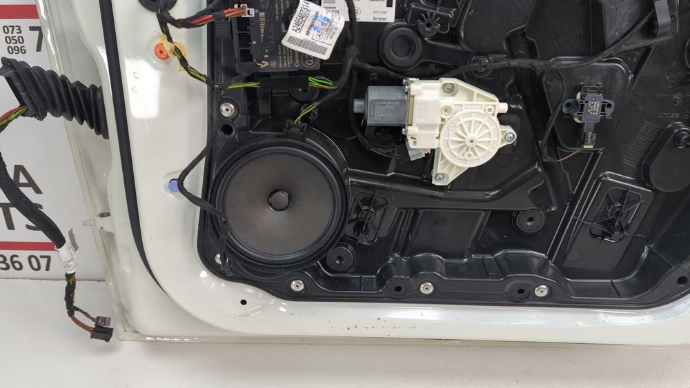 Динамик двери передней (левый/правый) Mercedes Benz GLA 2017 - 2019 (X156) A2468200100 1069645 фото