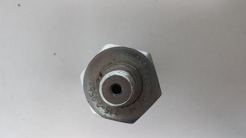 Датчик тиску масла 2,15-2,95BAR синій Volkswagen Golf 2022-2024 (mk8) 06K919081 1097882 фото