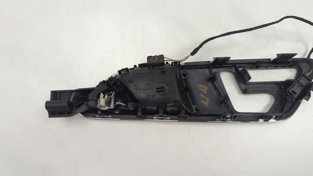 Накладка ручки передней правой двери Mercedes Benz GLA 2017-2019 (X156) A2467200648 1049945 фото
