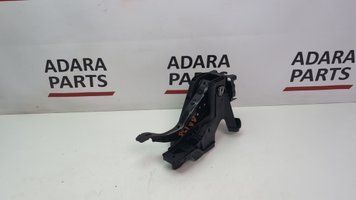 Педаль гальма з кронштейном (дефект) Volkswagen Golf 2022-2024 (mk8) 5Q1721115A 1097429 фото
