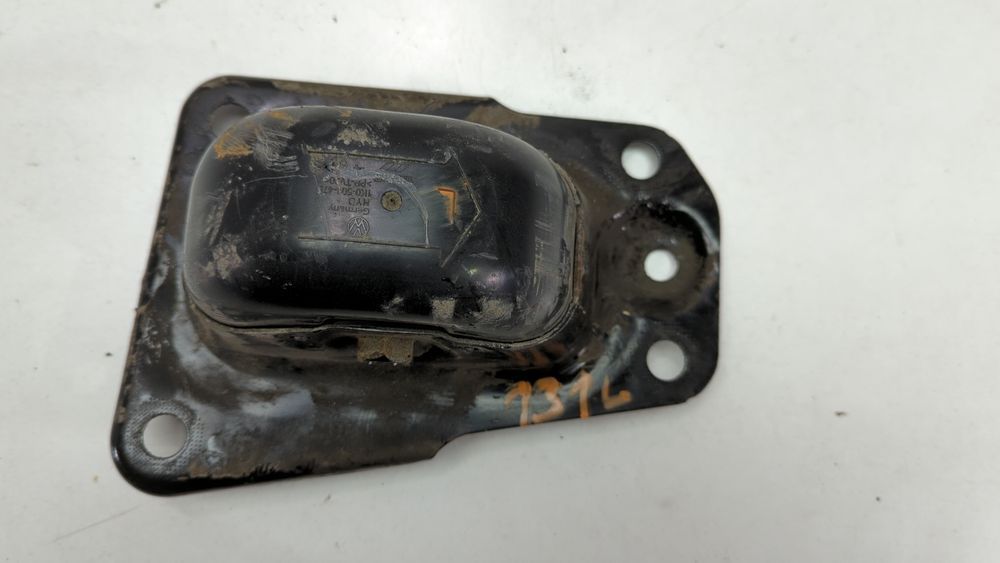 Кронштейн лівого поздовжнього важеля Audi A3 2017-2020 (8V restyle) 1K0505129L 1061704 фото