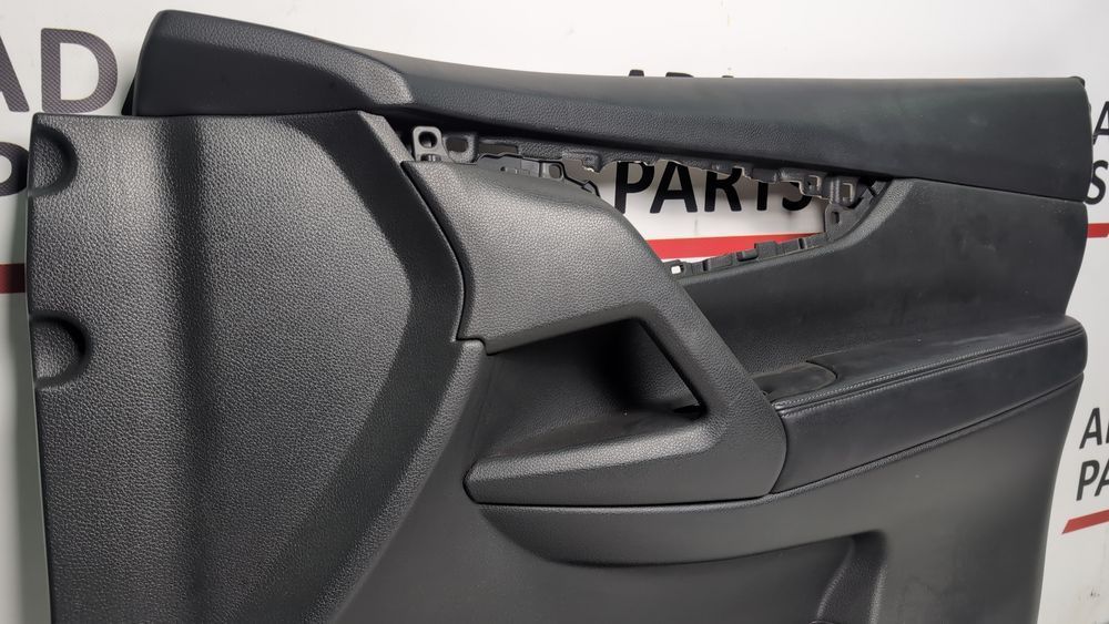 Обшивка (карта) передніх дверей, права Nissan Rogue 2017-2020 (T32 Restyle rest) 809007FA0A 1097782 фото