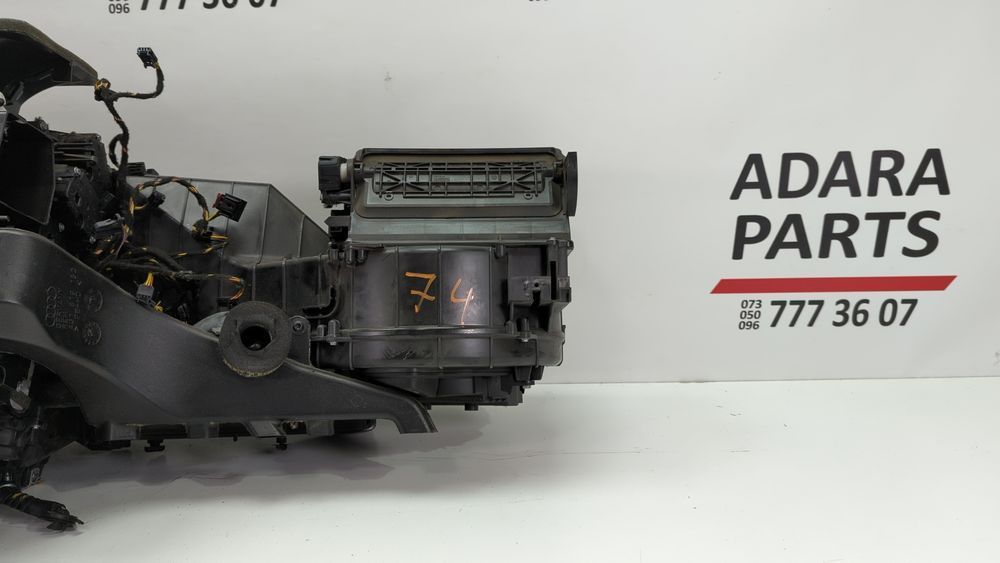 Корпус вентилятора пічки Audi A6 2016-2018 (C7 restyle) 4H1820024 1033393 фото
