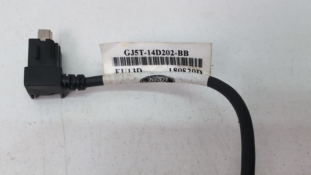 Джгут проводів консолі USB (до магнітола) Ford Escape 2017-2019 (3rd gen C520 restyle) GJ5Z14D202BB 1072366 фото