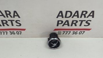 Дефлектор воздуховода торпедо левый / правый Mercedes Benz GLA 2017 - 2020 (X156) A1568300100 1049738 фото