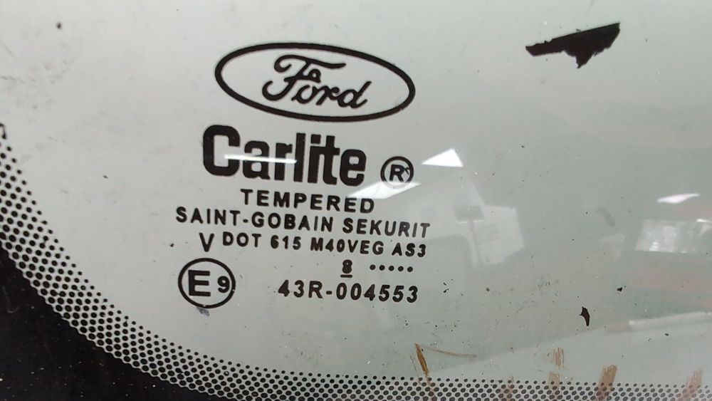 Форточка глухое стекло заднее левое кузовное (дефект) Ford Escape 2017-2019 (3rd gen C520 restyle) GJ5Z7829711C 1078133 фото