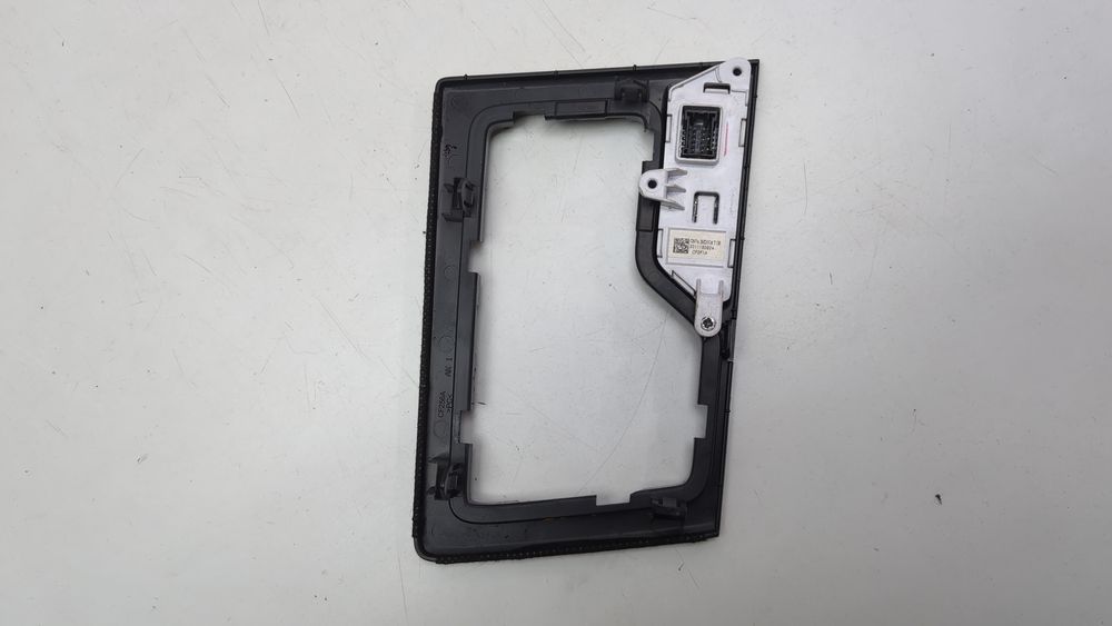 Накладка шифтеру акпп (дефект) Hyundai Elantra 2021-2023 (CN7) 84655AB000UVB 1076719 фото