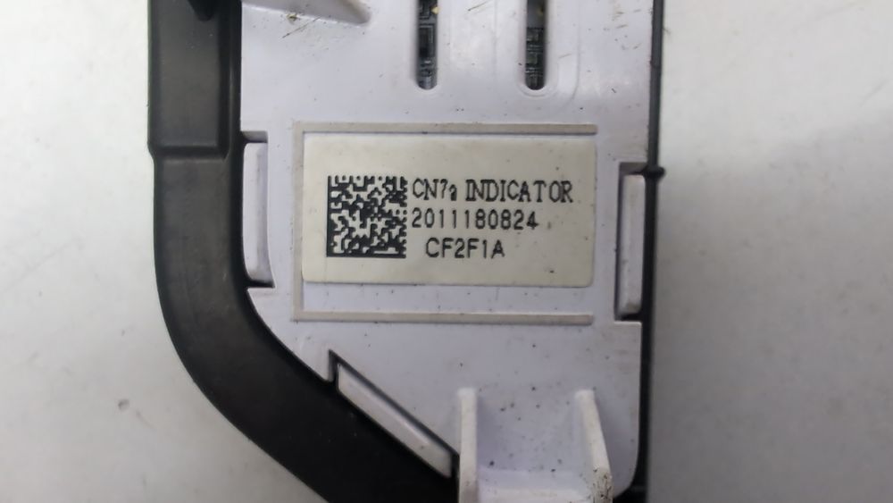 Накладка шифтеру акпп (дефект) Hyundai Elantra 2021-2023 (CN7) 84655AB000UVB 1076719 фото
