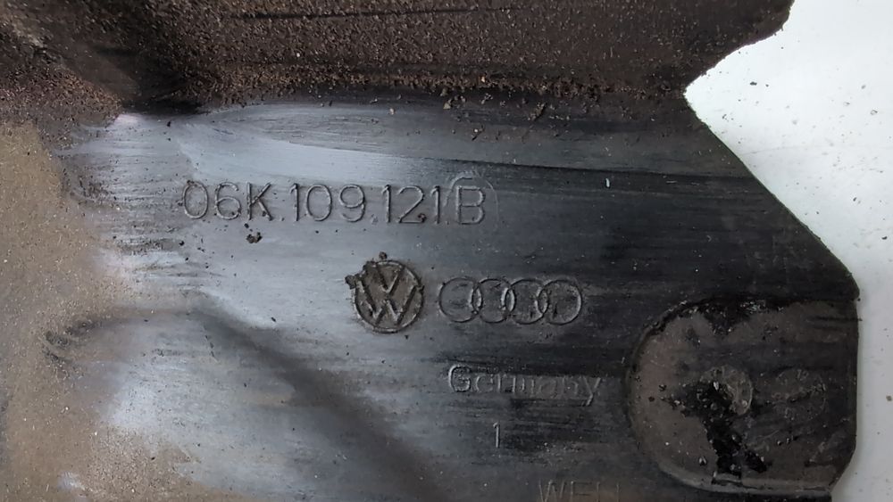 Захисний кожух зубчастого ременя помпи Audi A3 2013-2016 (8V) 06K109121B 1083219 фото
