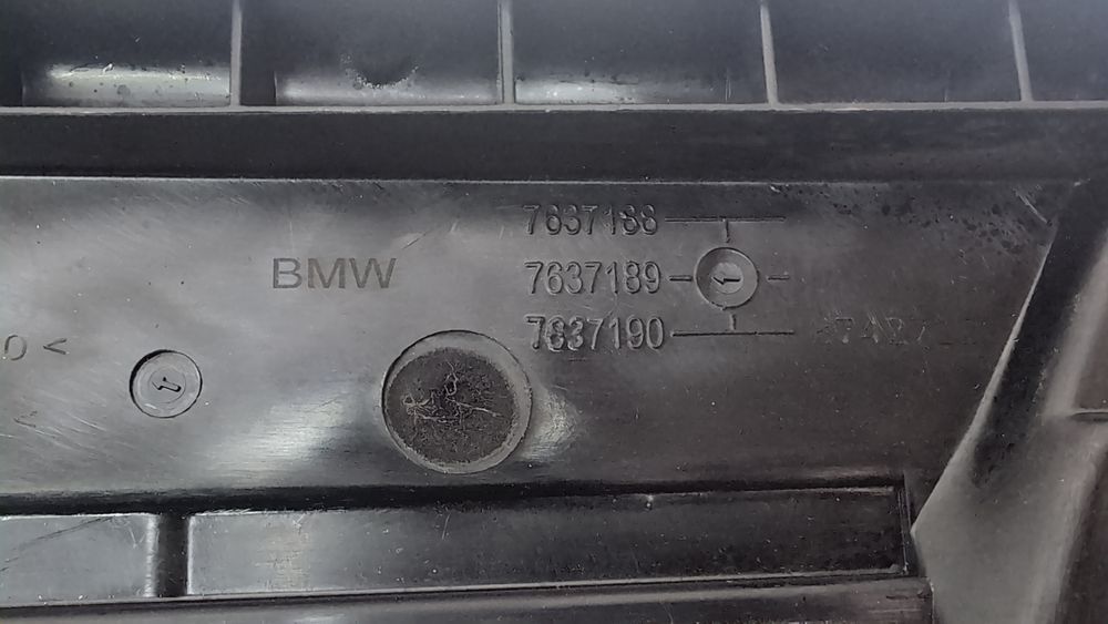 Дифузор, кожух радіатора (дефект) BMW X1 2016-2019 17427617611 1109198 фото