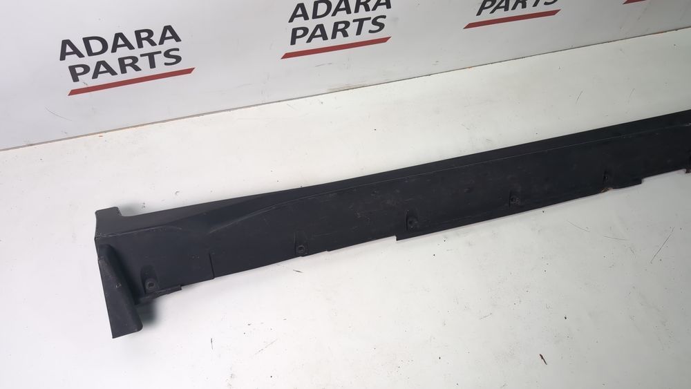 Накладка наружная (молдинг) порога, правый (дефект) Nissan Rogue 2017-2020 (T32 Restyle rest) 768506FL0A 1094343 фото