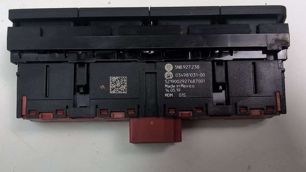 Блок кнопок центральной консоли Volkswagen Tiguan 2018-2021 (AD/BW) 5NB927238WZU 1093830 фото
