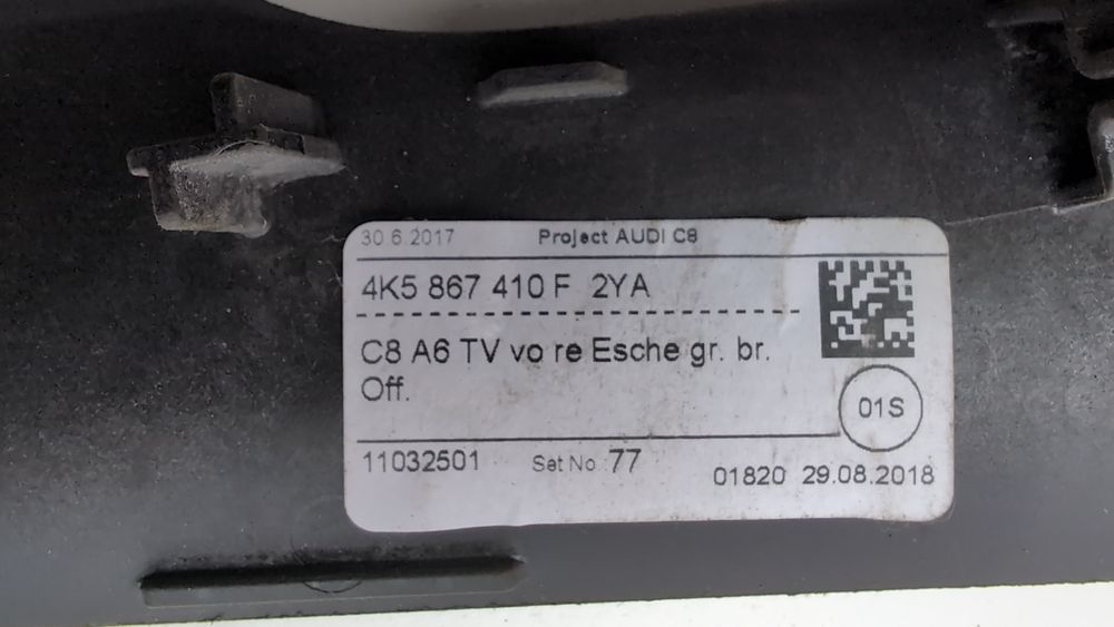 Декоративна накладка внутрішньої ручки дверей, передньої, правої Audi A6 2019-2023 (C8) 4K5867410F2YA 1080388 фото