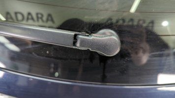 Колпачок стеклоочистителя заднего стекла Mercedes Benz GLA 2017-2019 (X156) A1768240019 1049882 фото