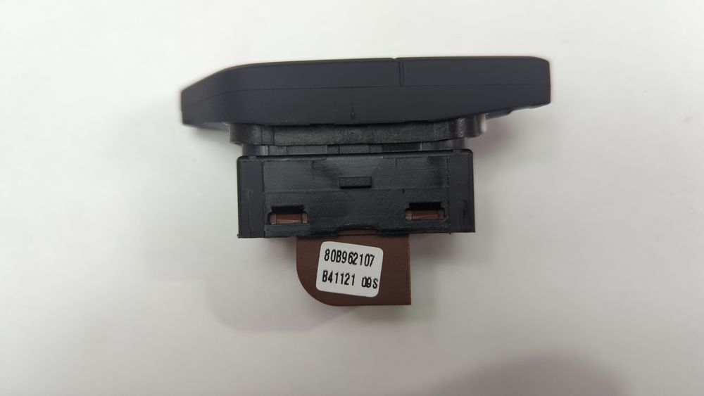 Кнопка блокування дверей передньої лівої Audi Q5 2021-2024 (80A restyle) 80B9621075PR 1055366 фото