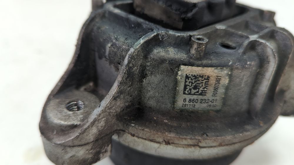 Подушка крепления двигателя (мотора) (правая) (дефект) BMW 740 2013-2015 (F02) 22116859846 1044012 фото
