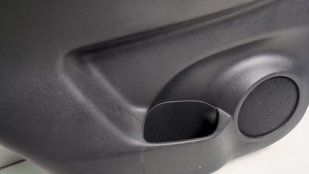 Обшивка (карта) задніх дверей, ліва Nissan Rogue 2017-2020 (T32 Restyle rest) 829017FA0A 1097787 фото