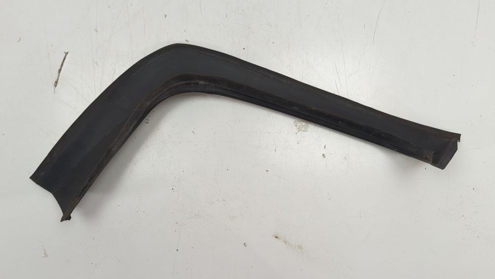 Накладка водосточного желоба багажника левый BMW 740 2013-2015 (F02) 51497453357 1046937 фото