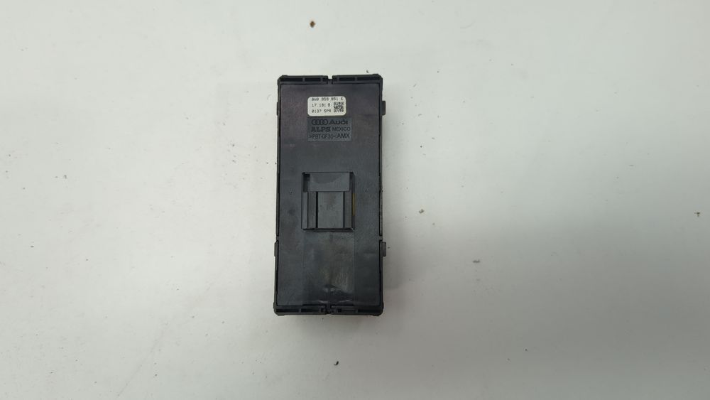 Кнопка стеклоподъемника передней левой двери Audi S5 2018-2019 (F5(8W6)) 8W0959851E5PR 1064605 фото