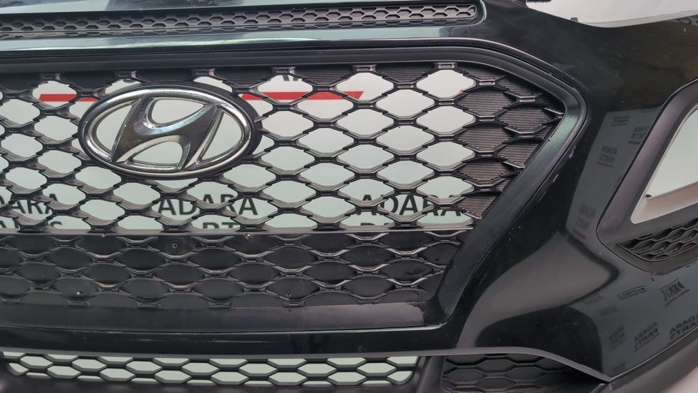 Решітка радіатора з емблемою (дефект) Hyundai Kona 2018-2021 (OS) 86350J9000 1095930 фото