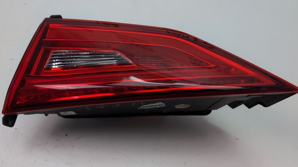 Фонарь внутренний (крышка багажника) правый Audi A3 2013-2016 (8V) 8V5945094C 1082781 фото