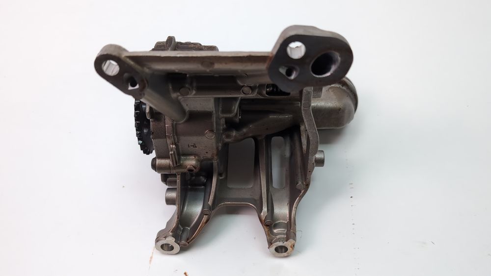 Масляный насос двигателя BMW X1 2023-2025 (U11) 11419895362 1086956 фото