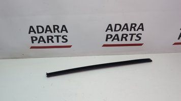 Уплотнитель стекла двери задний правый, внутренний Hyundai Kona 2018-2021 (OS) 83241J9000 1096134 фото
