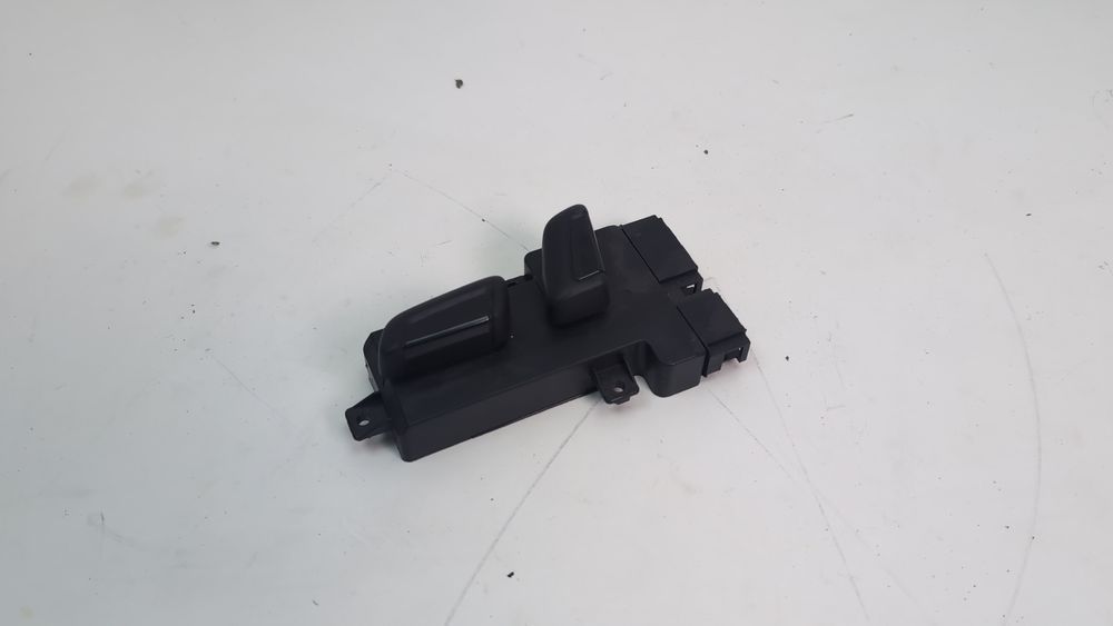 Переключатель в сборе-переднее левое сиденье Volkswagen Tiguan 2018-2021 (AD/BW) 8W0959747 1086847 фото