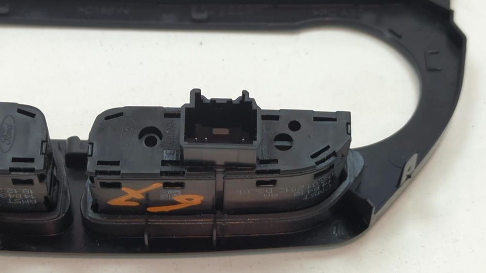 Кнопка обігріву заднього скла Ford Escape 2013-2016 (3rd gen C520) CP9Z10A936A 1030944 фото
