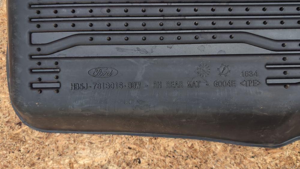 Комплект ковриков салона резина Ford Explorer 2016-2017 (U502 restyle) HB5Z7813300CA 1083454 фото