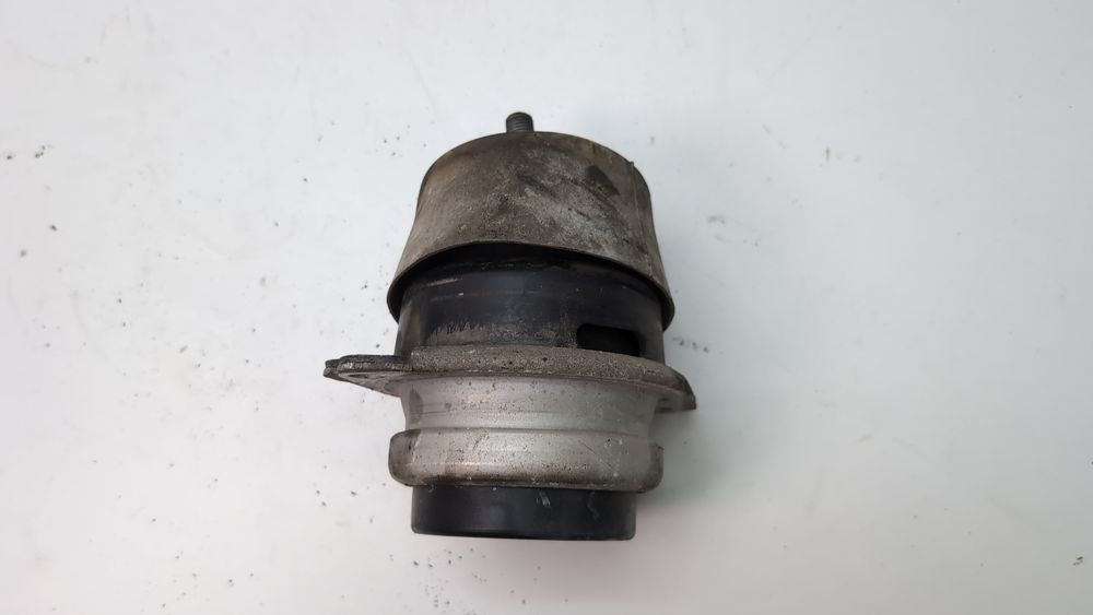 Подушка (опора) двигуна (мотора) ліва/права Audi Q7 2009-2015 (4L restyle) 7L8199131A 1077992 фото