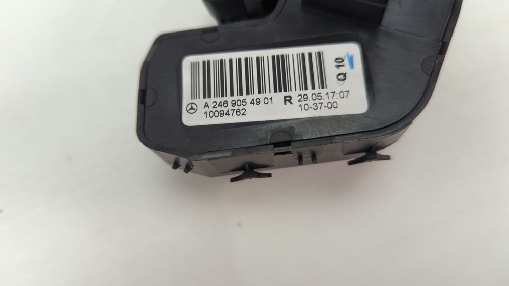 Блок кнопок пам'яті сидінь (правий бік) Mercedes Benz GLA 2017-2019 (X156) A2469054901 1049897 фото