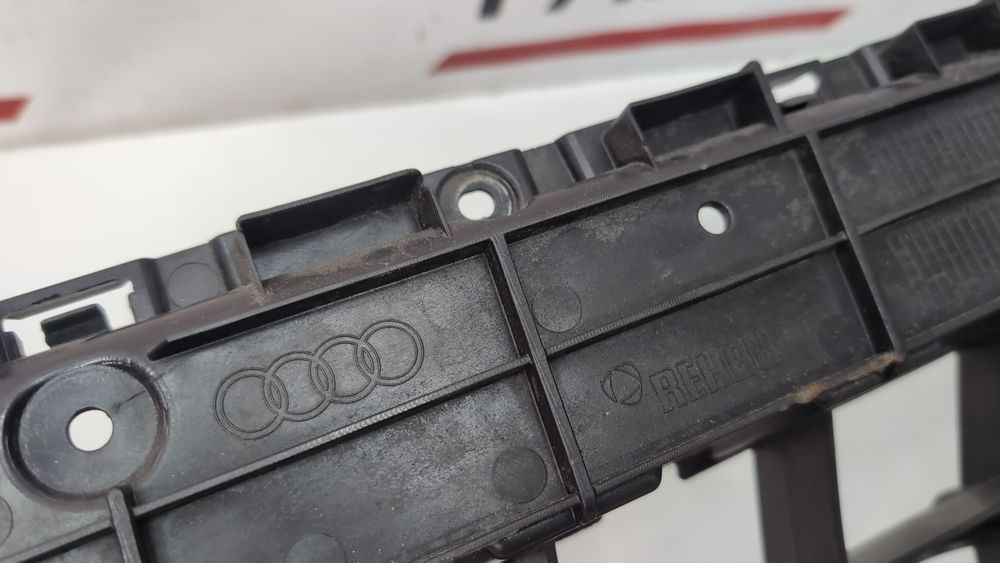 Кронштейн решітки радіатора (дефект) Audi Q7 2017-2019 (4M) 4M0807233C 1109510 фото