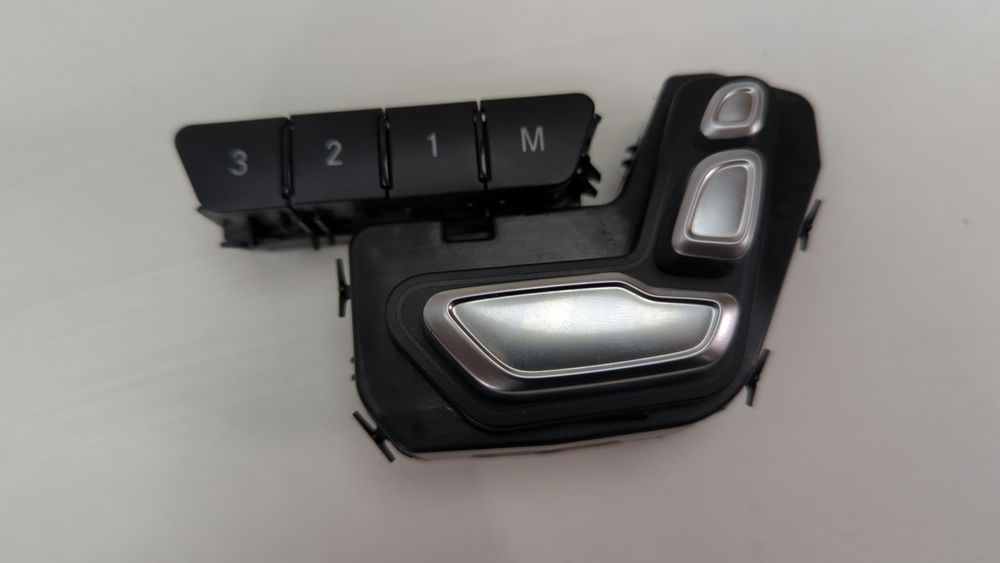 Блок кнопок пам'яті сидінь (правий бік) Mercedes Benz GLA 2017-2019 (X156) A2469054901 1049897 фото