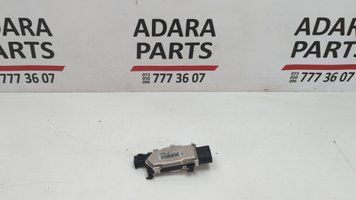 Блок керування вентилятором охолодження двигуна Mercedes Benz GLA 2017 - 2020 (X156) A2465000064 1051400 фото