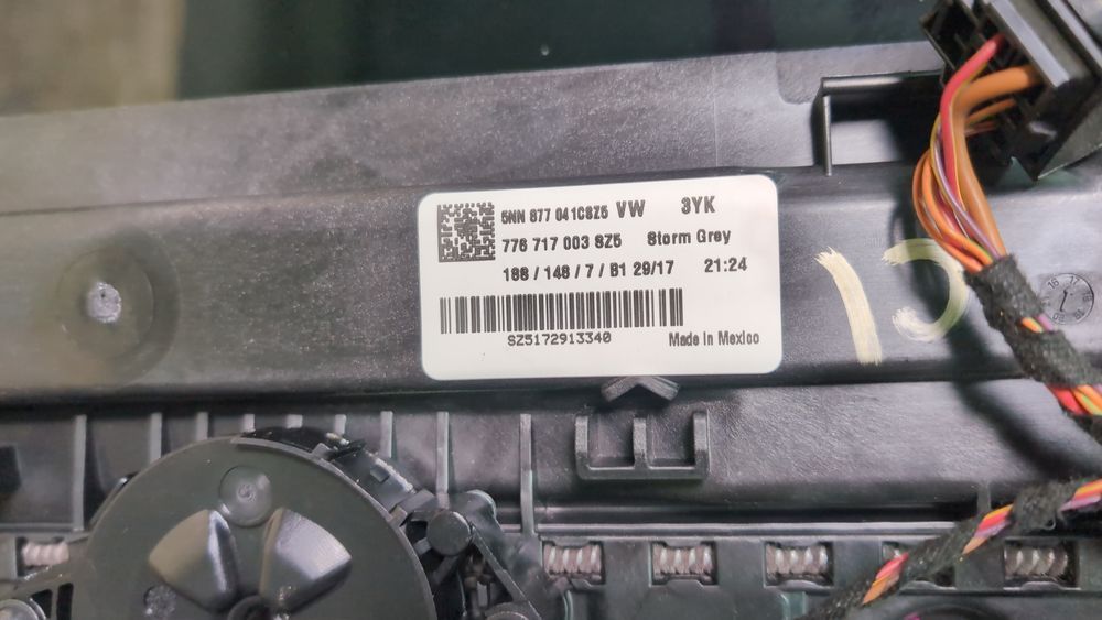 Люк в зборі (панорама) Volkswagen Tiguan 2018-2021 (AD/BW) 5NN877049A 1083098 фото