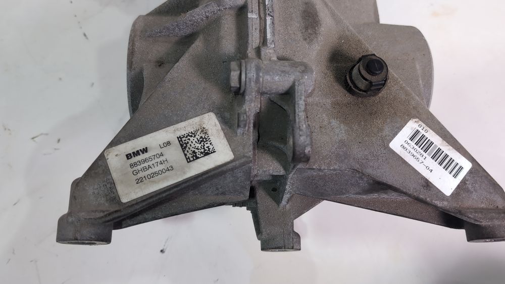 Задній редуктор (дефект) BMW X1 2023-2025 (U11) 33108839657 1079039 фото