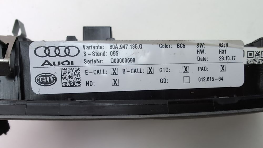 Плафон освітлення передній Audi Q5 2018-2020 (80A) 80A947135QBC5 1099234 фото