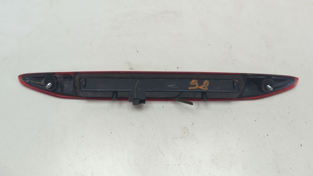 Стоп сигнал (дефект) Subaru Outback 2010-2012 (B14(BR)) 84701AJ01A 1046733 фото