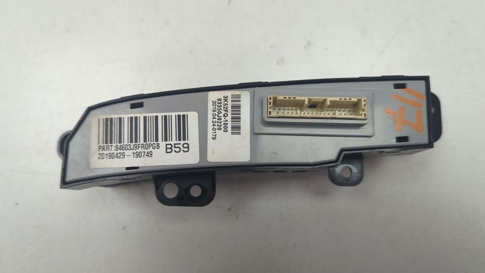 Кнопки консолі права сторона Hyundai Kona 2018-2021 (OS) 93350J9220TMT 1058093 фото