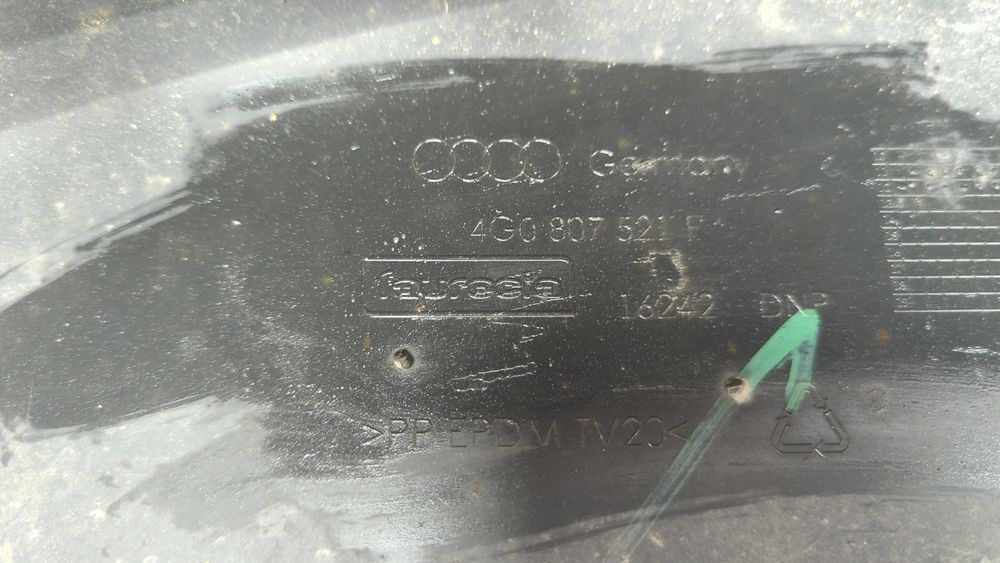 Спойлер губа заднього бампера (дефект) Audi A6 2011-2015 (C7) 4G0807521F1RR 1066999 фото