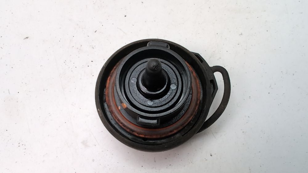 Крышка пробка топливного бака (дефект) Audi A3 2013-2016 (8V) 5Q0201550F 1083003 фото