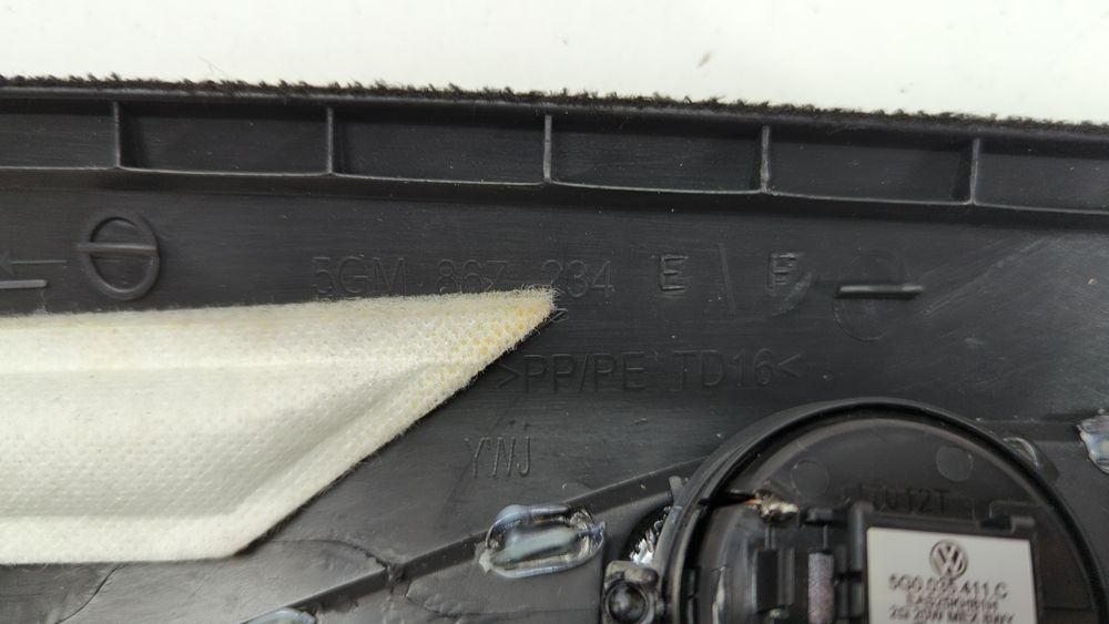 Облицювання передньої стійки правої верхня Volkswagen Golf 2013-2017 (mk7) 5GM867234FMVA 1037966 фото