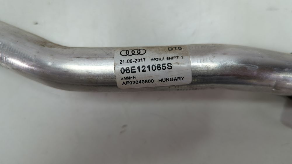 Трубка системи охолодження 4 Audi Q7 2017-2019 (4M) 06E121065S 1045107 фото