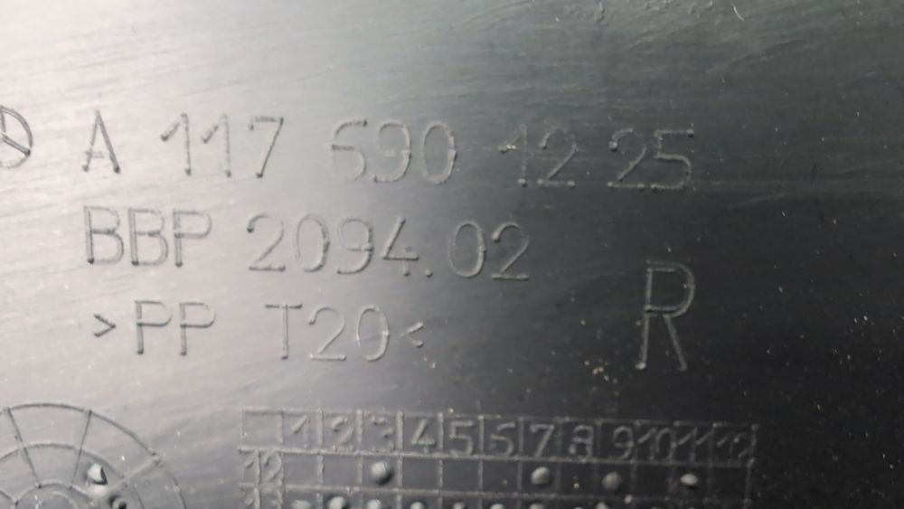 Накладка задней стойки нижняя правая Mercedes Benz CLA250 2017-2019 (C117 restyle) A11769012259H68 1096848 фото